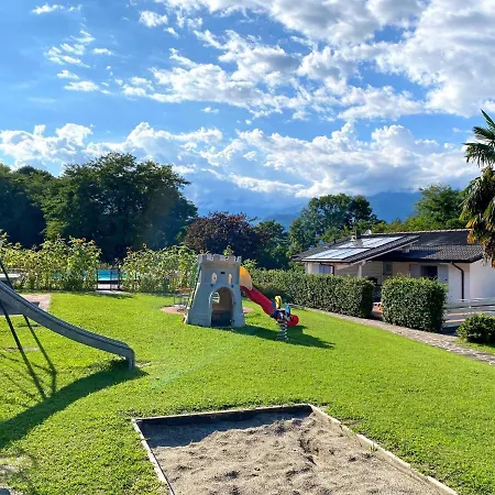 Sole 1 Terrassen Mit Pool Og Apartamento *