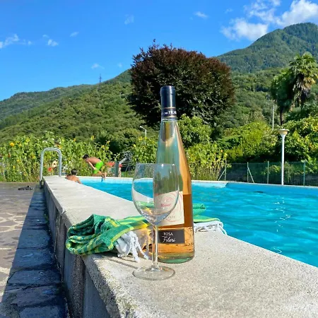 Sole 1 Terrassen Mit Pool Og Apartamento *