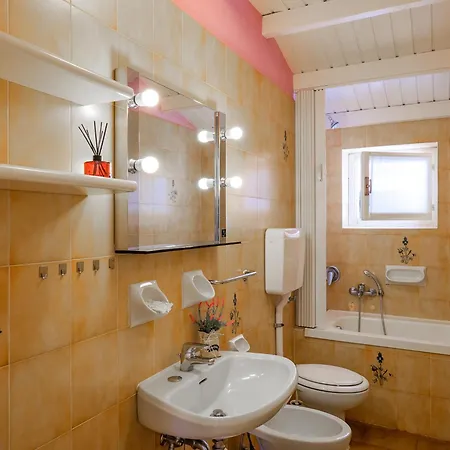 Apartament Sole 1 Terrassen Mit Pool Og *