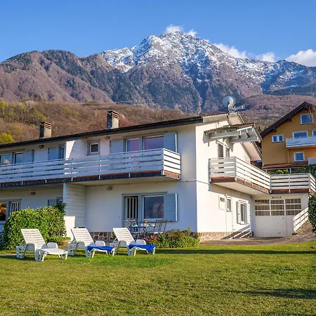 Appartement Sole 1 Terrassen Mit Pool Og Colico