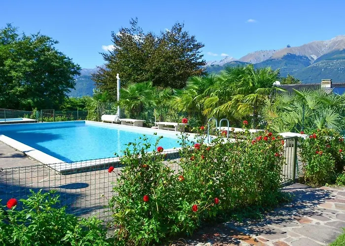 Appartement Sole 1 Terrassen Mit Pool Og Colico
