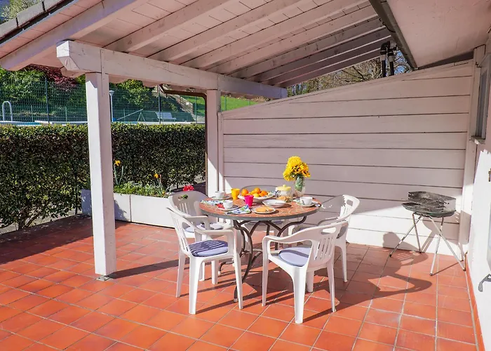 Appartement Sole 1 Terrassen Mit Pool Og Colico